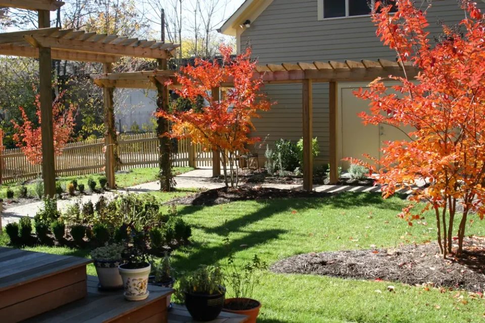 Courtyard-Landscape-Arbor-Paver-Walkway-North-Knoxville-TN