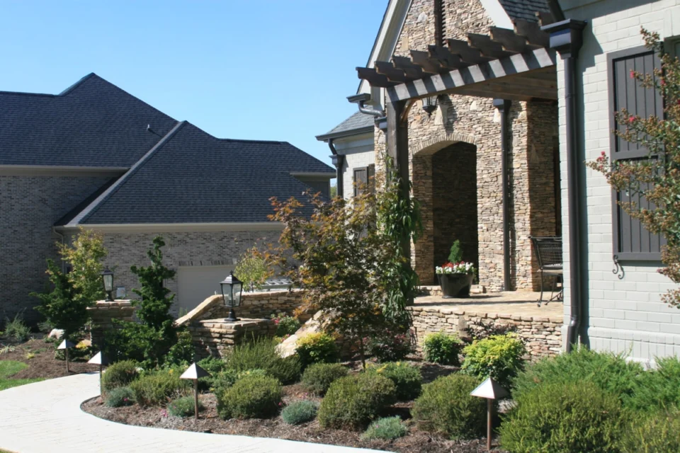 Landscaping-foundation-in-Oak-Ridge-TN-2